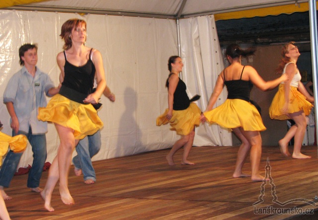 09 vystoupeni Z Dance.jpg